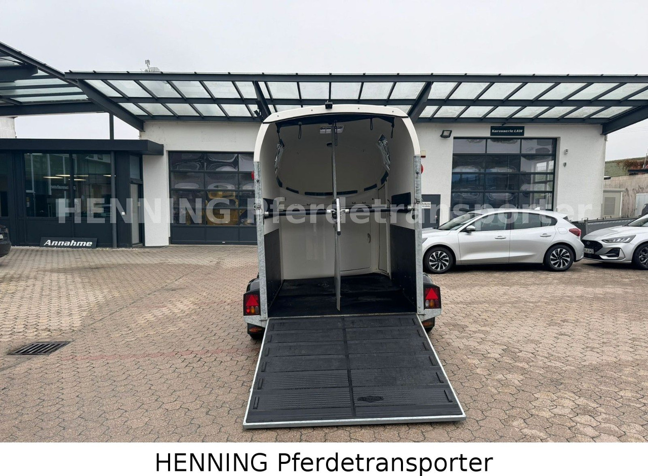 Böckmann 2 - Pferde Anhänger - Прицеп для перевозки животных: фото 5 Böckmann 2 - Pferde Anhänger - Прицеп для перевозки животных: фото 5