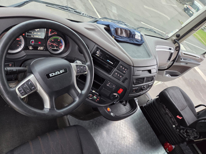 Тентованный грузовик DAF XF 450 - auto-école: фото 14 Тентованный грузовик DAF XF 450 - auto-école: фото 14