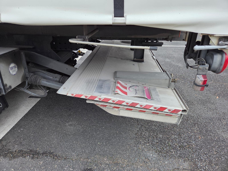 Тентованный грузовик DAF XF 450 - auto-école: фото 12 Тентованный грузовик DAF XF 450 - auto-école: фото 12