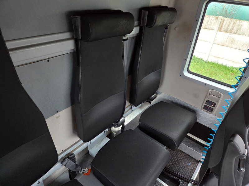 Тентованный грузовик DAF XF 450 - auto-école: фото 6 Тентованный грузовик DAF XF 450 - auto-école: фото 6