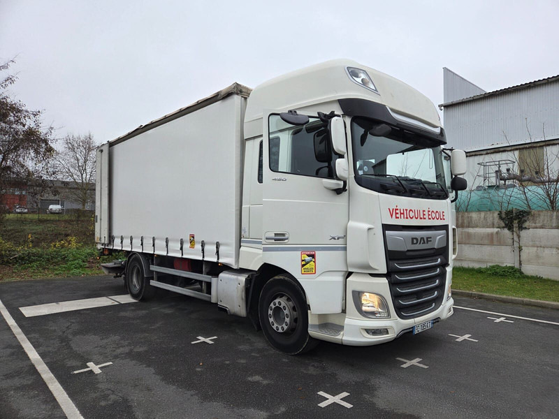 DAF XF 450 - auto-école - Тентованный грузовик: фото 2 DAF XF 450 - auto-école - Тентованный грузовик: фото 2