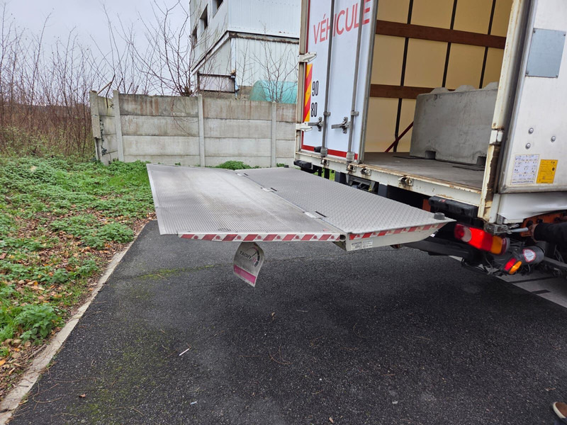 Тентованный грузовик DAF XF 450 - auto-école: фото 10 Тентованный грузовик DAF XF 450 - auto-école: фото 10