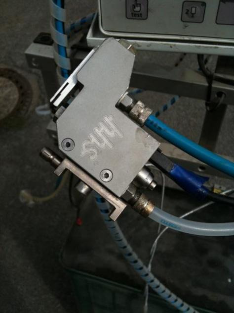 Baumer HHS C-210 2-channel glue application control system - Фальцовщик: фото 3 Baumer HHS C-210 2-channel glue application control system - Фальцовщик: фото 3