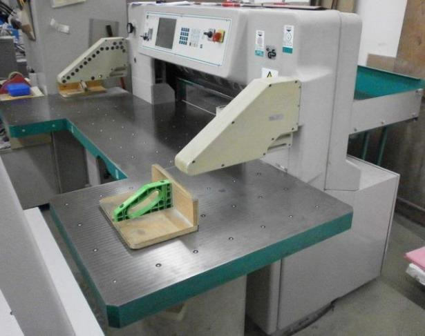 Perfecta 92 TVC high-speed cutter - Бумагорезательная машина: фото 1 Perfecta 92 TVC high-speed cutter - Бумагорезательная машина: фото 1