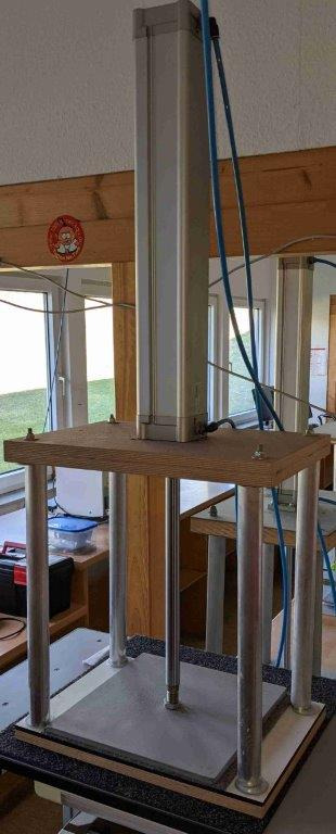 Pneumatic block press - Переплетная машина: фото 1 Pneumatic block press - Переплетная машина: фото 1