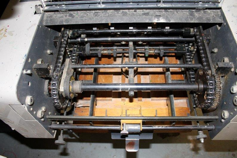 Ryobi 3300 MR two color offset printing machine - Печатное оборудование: фото 4 Ryobi 3300 MR two color offset printing machine - Печатное оборудование: фото 4