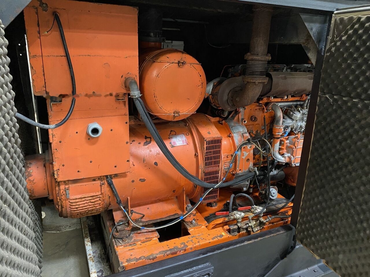 IVECO 250 kVa 8210SRI - Электрогенератор: фото 4 IVECO 250 kVa 8210SRI - Электрогенератор: фото 4