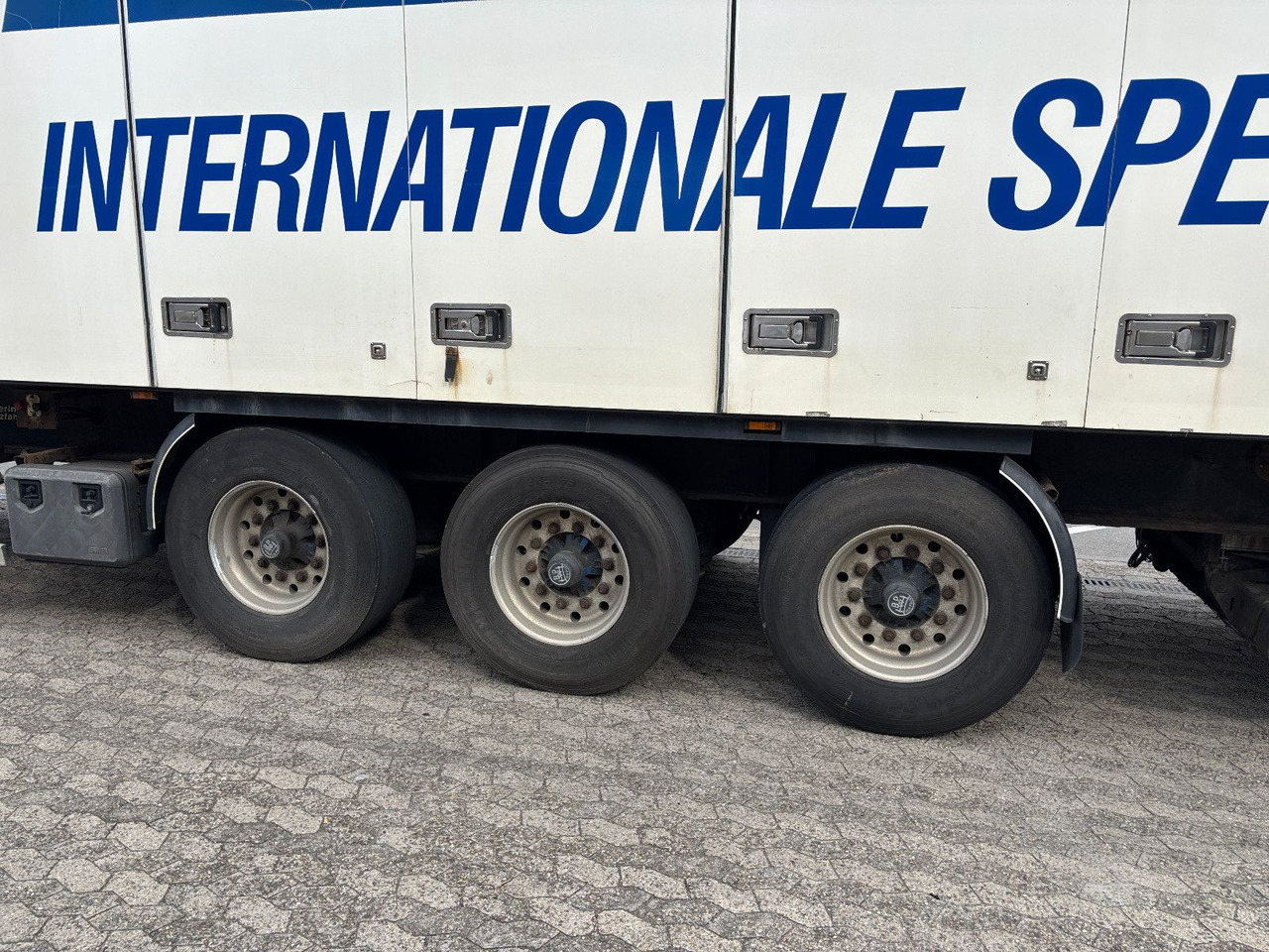 Krone Thermo King SL400 SEITENTÜREN - Полуприцеп-рефрижератор: фото 5 Krone Thermo King SL400 SEITENTÜREN - Полуприцеп-рефрижератор: фото 5