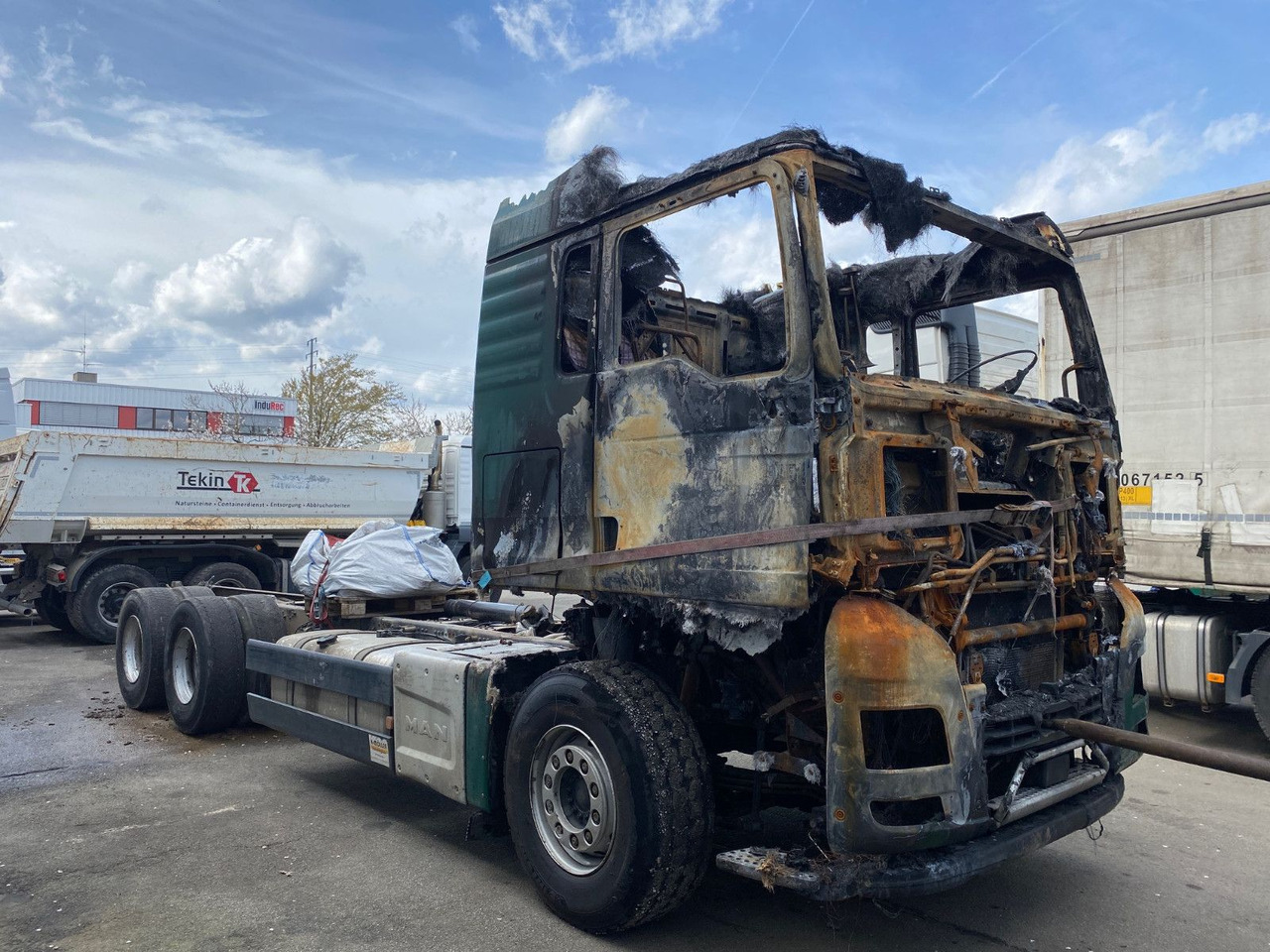 MAN TGX 26.580 Verbrannt 6x4 - Грузовик-шасси: фото 1 MAN TGX 26.580 Verbrannt 6x4 - Грузовик-шасси: фото 1