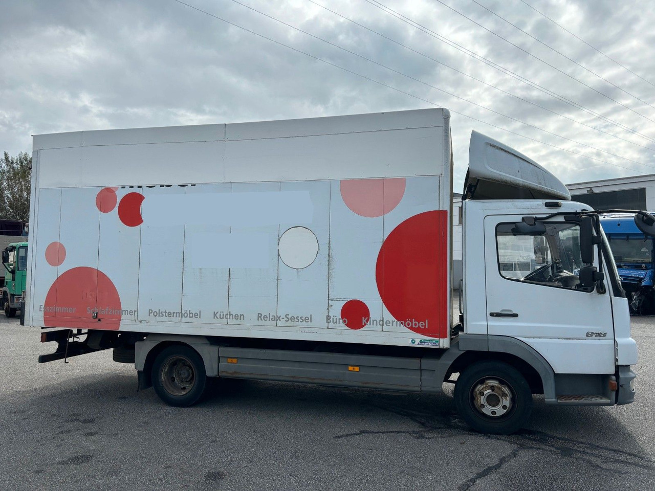 Mercedes-Benz 818 Kurze Radstand Blattfederung - Фургон с закрытым кузовом: фото 2 Mercedes-Benz 818 Kurze Radstand Blattfederung - Фургон с закрытым кузовом: фото 2