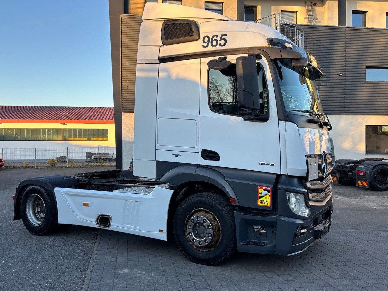 Mercedes-Benz Actros 1843 1845 - Тягач: фото 1 Mercedes-Benz Actros 1843 1845 - Тягач: фото 1