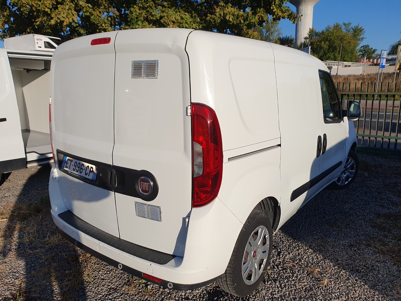 FIAT DOBLO CHLODNIA THERMOKING KLIMA EURO6 - Фургон-рефрижератор: фото 5 FIAT DOBLO CHLODNIA THERMOKING KLIMA EURO6 - Фургон-рефрижератор: фото 5