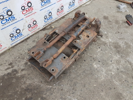 Case 5140, 5120, 5130 Pick Up Hitch For Parts 1974120c5, 1974107c5 - Рама/ Шасси: фото 3 Case 5140, 5120, 5130 Pick Up Hitch For Parts 1974120c5, 1974107c5 - Рама/ Шасси: фото 3