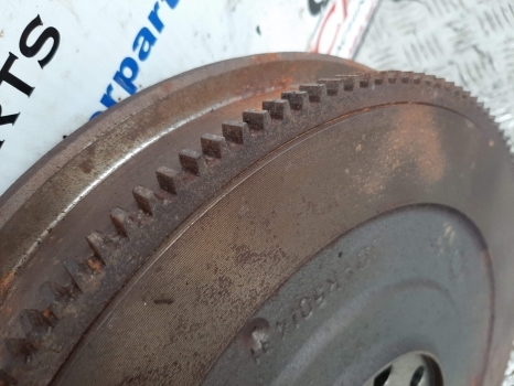 Claas Ares 800 Series 815 - 836 4wd Engine Flywheel 7700050637, R500317, R501411 - Маховик для Тракторов: фото 2 Claas Ares 800 Series 815 - 836 4wd Engine Flywheel 7700050637, R500317, R501411 - Маховик для Тракторов: фото 2
