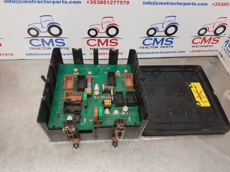 Claas Arion 640, 500, 600, Axion 950, 920, 900 Cab Fuse Box Unit 0021845140 - Предохранитель для Тракторов: фото 2 Claas Arion 640, 500, 600, Axion 950, 920, 900 Cab Fuse Box Unit 0021845140 - Предохранитель для Тракторов: фото 2