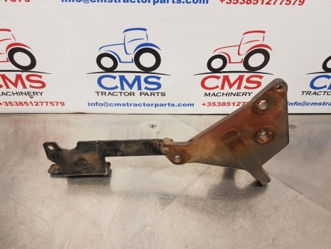 Claas Arion 640, 600 Hexashift, Cmatic Egr Support 0011469870, 11469870 - Двигатель и запчасти для Тракторов: фото 4 Claas Arion 640, 600 Hexashift, Cmatic Egr Support 0011469870, 11469870 - Двигатель и запчасти для Тракторов: фото 4