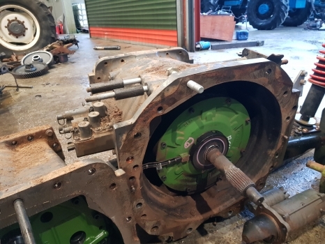 Claas Arion 640 A36 Hexashift Transmission Complete 0011313610, 0011313611 - Коробка передач для Тракторов: фото 2 Claas Arion 640 A36 Hexashift Transmission Complete 0011313610, 0011313611 - Коробка передач для Тракторов: фото 2