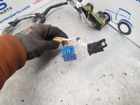 Claas Arion 640 Cab Wiring Loom 0022371370, 0022371372, 22371370, 22371372 - Кабели/ Провода для Тракторов: фото 3 Claas Arion 640 Cab Wiring Loom 0022371370, 0022371372, 22371370, 22371372 - Кабели/ Провода для Тракторов: фото 3