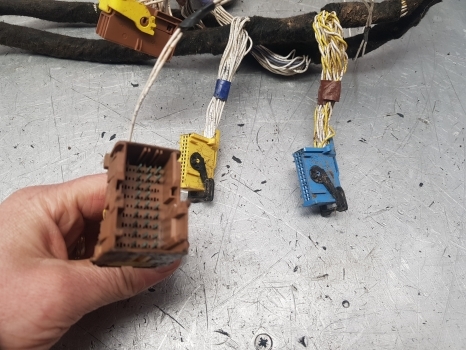 Claas Arion, Axion 640 Cab Wiring Loom Main 0022469930, 0026075290, - Кабели/ Провода для Тракторов: фото 3 Claas Arion, Axion 640 Cab Wiring Loom Main 0022469930, 0026075290, - Кабели/ Провода для Тракторов: фото 3