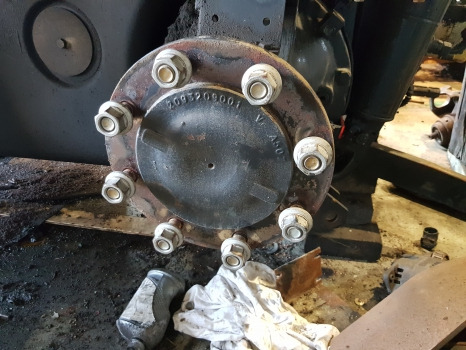 Deutz Agrotron M620 Rear Axle Hub Complete Rhs 0.900.0955.0, 0.900.1363.9 - Задняя ось: фото 3 Deutz Agrotron M620 Rear Axle Hub Complete Rhs 0.900.0955.0, 0.900.1363.9 - Задняя ось: фото 3