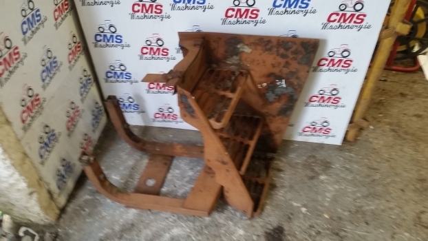 Fendt 412 Vario Foot Steps Assembly. Please Check By Photos. - Боковая подножка для Тракторов: фото 1 Fendt 412 Vario Foot Steps Assembly. Please Check By Photos. - Боковая подножка для Тракторов: фото 1
