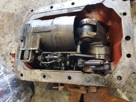 Fiat 70-90, 80-90 Hydraulic Lift Cover Assy 5117164, 5125938, 5123957, 5123959 - Гидравлика для Тракторов: фото 4 Fiat 70-90, 80-90 Hydraulic Lift Cover Assy 5117164, 5125938, 5123957, 5123959 - Гидравлика для Тракторов: фото 4