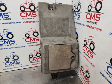 Fiat F140, F120, F130, F Series, Cab Interior Panel, Cup Holder Cracked 9966228 - Кабина и интерьер: фото 2 Fiat F140, F120, F130, F Series, Cab Interior Panel, Cup Holder Cracked 9966228 - Кабина и интерьер: фото 2