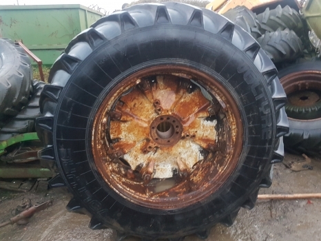 Ford 30, Tw, 40 Series Tw15, 8530, Tw20 Rear Adjustable Wheel Ant Tyre 18.4r38 - Колесо для Тракторов: фото 1 Ford 30, Tw, 40 Series Tw15, 8530, Tw20 Rear Adjustable Wheel Ant Tyre 18.4r38 - Колесо для Тракторов: фото 1