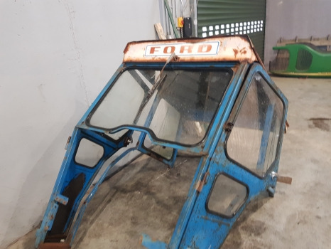 Ford 4000, 5000, 7000 Complete Cab 81834249, 81834250 Sold, Sold, Sold - Кабина: фото 3 Ford 4000, 5000, 7000 Complete Cab 81834249, 81834250 Sold, Sold, Sold - Кабина: фото 3