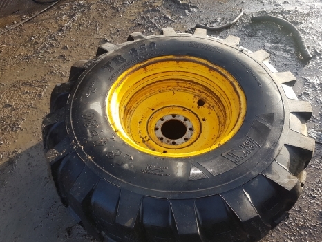 Ford 4550 Rear Wheel Rim And Tyre 18.4-26, 1 Inch Grip, 6 Inches Centre Hole - Колесо для Тракторов: фото 5 Ford 4550 Rear Wheel Rim And Tyre 18.4-26, 1 Inch Grip, 6 Inches Centre Hole - Колесо для Тракторов: фото 5