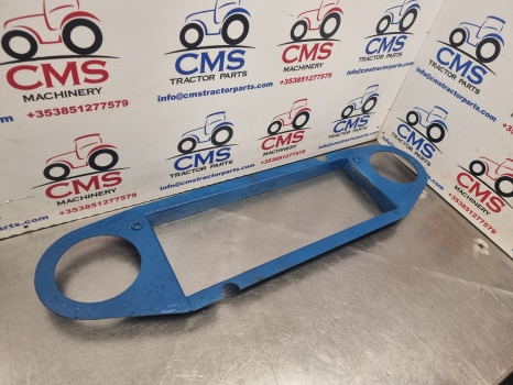 Ford 4610, 10 Series, Lp Cab Fan Blower Support, Cover E3nn18a295aa, 83944215 - Кабина и интерьер: фото 2 Ford 4610, 10 Series, Lp Cab Fan Blower Support, Cover E3nn18a295aa, 83944215 - Кабина и интерьер: фото 2