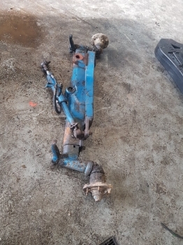 Ford 5610, 6410, 6610, 7610 Front Axle Complete 2wd - Передняя ось для Тракторов: фото 1 Ford 5610, 6410, 6610, 7610 Front Axle Complete 2wd - Передняя ось для Тракторов: фото 1