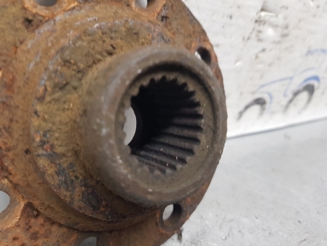 Ford 5610, 6610, 7610 Zf Apl325 Front Axle Pinion Flange E1nn3b091aa, 83927810 - Передняя ось для Сельскохозяйственной техники: фото 2 Ford 5610, 6610, 7610 Zf Apl325 Front Axle Pinion Flange E1nn3b091aa, 83927810 - Передняя ось для Сельскохозяйственной техники: фото 2