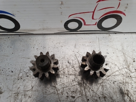 Ford 6640, 5640, 7740, 7840, 8240, 8340 Hydraulic Pump Gear Z 12 - Гидравлический насос для Тракторов: фото 2 Ford 6640, 5640, 7740, 7840, 8240, 8340 Hydraulic Pump Gear Z 12 - Гидравлический насос для Тракторов: фото 2