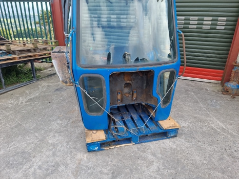 Ford 7810, 7910, 8210, Complete Super Q Cab Series 2, Complete Cab Cab No60 - Кабина: фото 3 Ford 7810, 7910, 8210, Complete Super Q Cab Series 2, Complete Cab Cab No60 - Кабина: фото 3