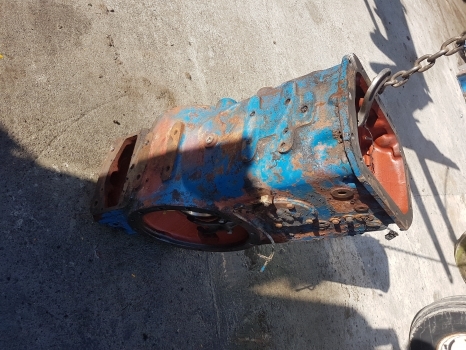 Ford 7840, 8240, 40, Ts Series Rear Housing E9nn4024hd, E9nn4032hc, 81872943 - Задняя ось для Тракторов: фото 4 Ford 7840, 8240, 40, Ts Series Rear Housing E9nn4024hd, E9nn4032hc, 81872943 - Задняя ось для Тракторов: фото 4