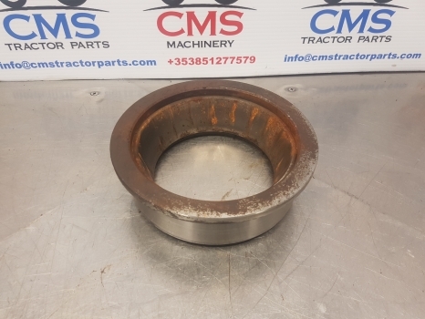 Ford 8630, 8730, 8530, Tw10, Tw15, Tw30 Bearing Sleeve C9nn4n026a, 81825643 - Задняя ось для Тракторов: фото 2 Ford 8630, 8730, 8530, Tw10, Tw15, Tw30 Bearing Sleeve C9nn4n026a, 81825643 - Задняя ось для Тракторов: фото 2