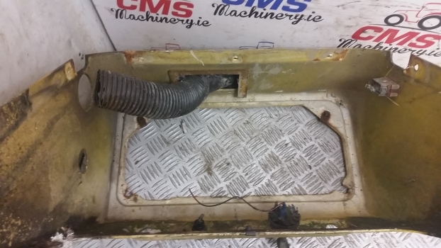 Ford Digger 555 Dashboard Plastic Panel. Check The Photos. - Приборная панель для Экскаваторов-погрузчиков: фото 3 Ford Digger 555 Dashboard Plastic Panel. Check The Photos. - Приборная панель для Экскаваторов-погрузчиков: фото 3