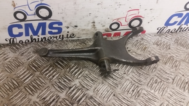 Ford New Holland 10, Ts, 40, Ts6000 Differential Lock Fork D4nn4n050a, 83905477 - Дифференциал для Тракторов: фото 3 Ford New Holland 10, Ts, 40, Ts6000 Differential Lock Fork D4nn4n050a, 83905477 - Дифференциал для Тракторов: фото 3