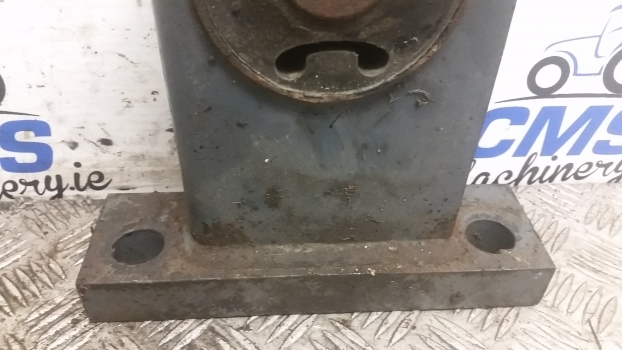 Ford New Holland 40, Ts Series Cab Mount 82021818 , 82021777 , 81866330 - Подвеска кабины для Тракторов: фото 2 Ford New Holland 40, Ts Series Cab Mount 82021818 , 82021777 , 81866330 - Подвеска кабины для Тракторов: фото 2