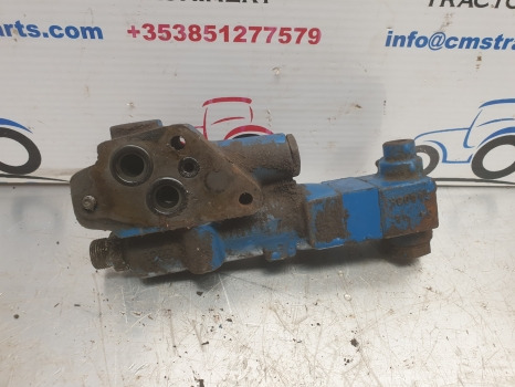 Ford New Holland 6640, Ts110 40, Ts Trailer Brake Valve Distributor 81874969 - Детали тормозной системы: фото 4 Ford New Holland 6640, Ts110 40, Ts Trailer Brake Valve Distributor 81874969 - Детали тормозной системы: фото 4