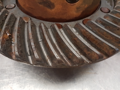 Ford New Holland 7840, Ts, 40, Bevel Gear And Differential 81866326, F0nn4209ca - Дифференциал для Сельскохозяйственной техники: фото 2 Ford New Holland 7840, Ts, 40, Bevel Gear And Differential 81866326, F0nn4209ca - Дифференциал для Сельскохозяйственной техники: фото 2