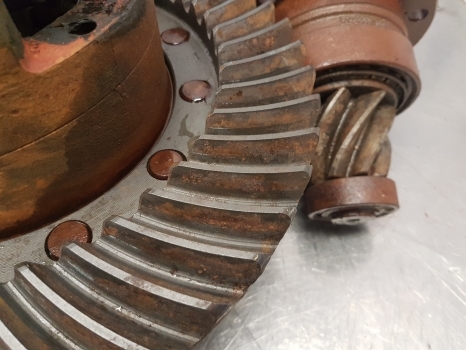 Ford New Holland 7840, Ts, 40, Bevel Gear And Differential 81866326, F0nn4209ca - Дифференциал для Сельскохозяйственной техники: фото 4 Ford New Holland 7840, Ts, 40, Bevel Gear And Differential 81866326, F0nn4209ca - Дифференциал для Сельскохозяйственной техники: фото 4