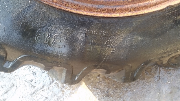 Ford Rear Wheel And Tyre 16.9-38. Please Check By The Photos. - Колесо для Тракторов: фото 3 Ford Rear Wheel And Tyre 16.9-38. Please Check By The Photos. - Колесо для Тракторов: фото 3
