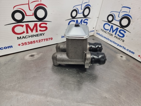 Ford Tw10, Tw Series, 9600 Brake Master Cylinder C7nn2140a, D3nn2140a - Тормозной цилиндр для Сельскохозяйственной техники: фото 2 Ford Tw10, Tw Series, 9600 Brake Master Cylinder C7nn2140a, D3nn2140a - Тормозной цилиндр для Сельскохозяйственной техники: фото 2
