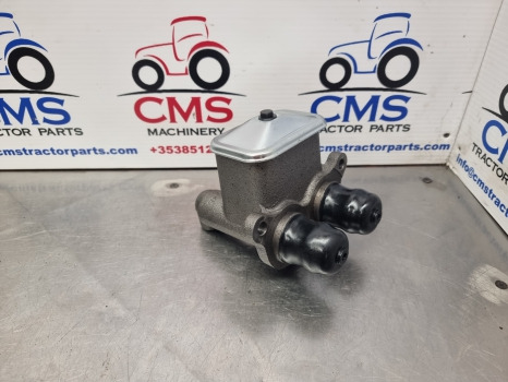 Ford Tw10, Tw Series, 9600 Brake Master Cylinder C7nn2140a, D3nn2140a - Тормозной цилиндр для Сельскохозяйственной техники: фото 1 Ford Tw10, Tw Series, 9600 Brake Master Cylinder C7nn2140a, D3nn2140a - Тормозной цилиндр для Сельскохозяйственной техники: фото 1