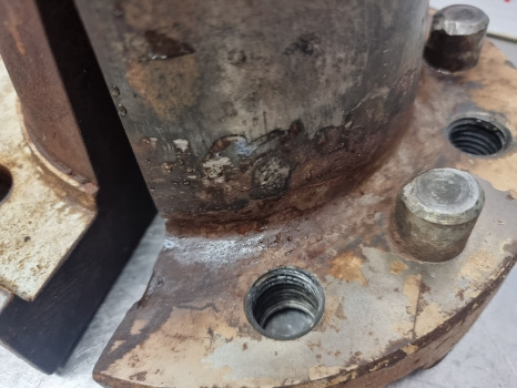 Ford Tw15, Tw10, Tw20, Wheel Wedges Pair Welded D6nn1n035a, D9nn1n036aa - Колесный диск для Тракторов: фото 4 Ford Tw15, Tw10, Tw20, Wheel Wedges Pair Welded D6nn1n035a, D9nn1n036aa - Колесный диск для Тракторов: фото 4