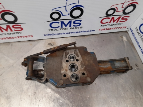 Ford Tw20, Tw10, 8700, 9700 Hydraulic Auxiliary Spool Valve D8nnb950ba - Гидравлика: фото 5 Ford Tw20, Tw10, 8700, 9700 Hydraulic Auxiliary Spool Valve D8nnb950ba - Гидравлика: фото 5