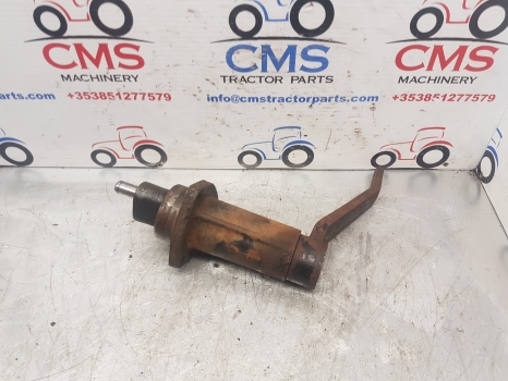 International Case 885 Parking Hand Brake Control Pivot Shaft 94329c93, 94328c3 - Детали тормозной системы для Тракторов: фото 3 International Case 885 Parking Hand Brake Control Pivot Shaft 94329c93, 94328c3 - Детали тормозной системы для Тракторов: фото 3