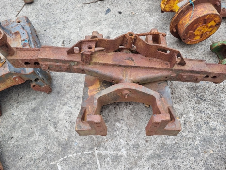 International Case 885xl, 884 85, 84 Xl Ser Front Axle With Boster 3121167r2 - Ось и запчасти: фото 2 International Case 885xl, 884 85, 84 Xl Ser Front Axle With Boster 3121167r2 - Ось и запчасти: фото 2